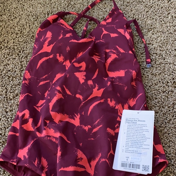 NWT lululemon weave the waves one piece size 6